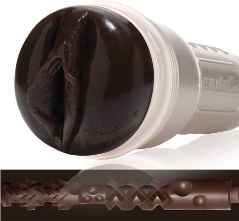 Realistyczny masturbator Fleshlight wzorowany na Ana Foxxx, wykonany z miękkiego silikonu Realistyczny masturbator Fleshlight wzorowany na Ana Foxxx, wykonany z miękkiego silikonu